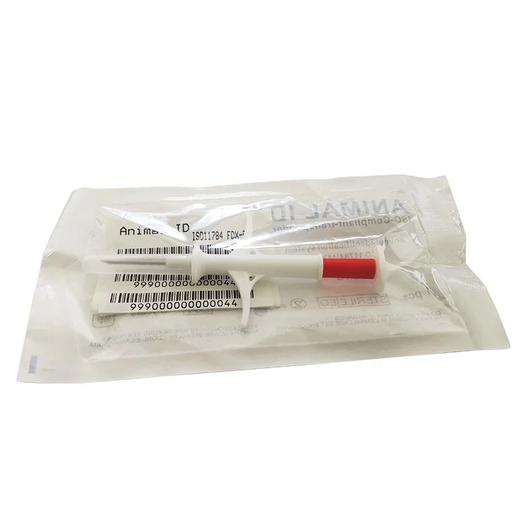 Syringe with 1.25x8mm ISO FDX B Microchip Microchip Implant